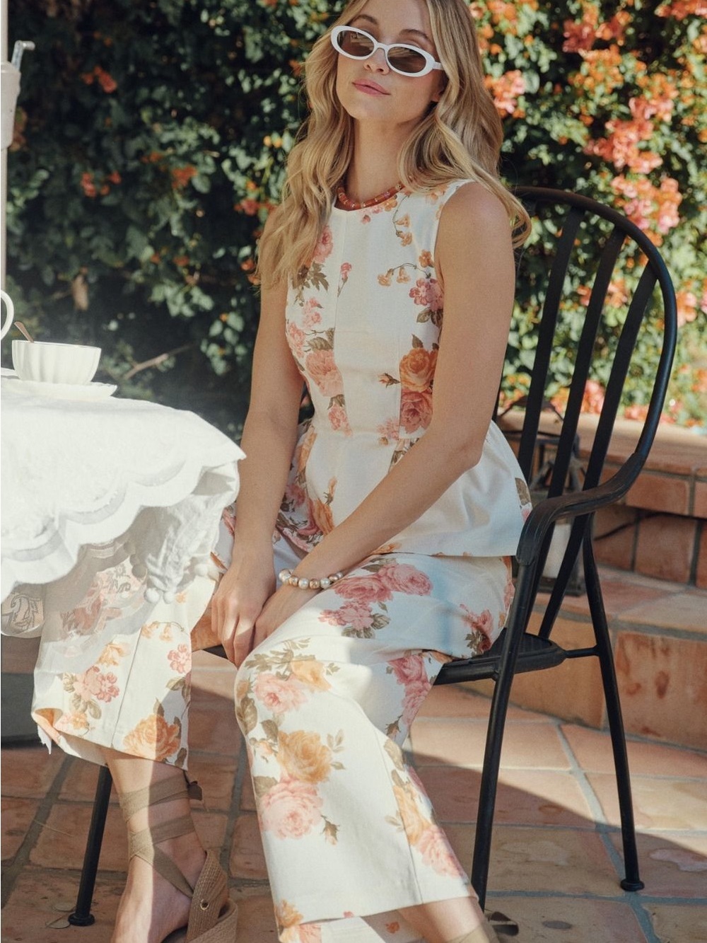NWT Sleeveless Denim Floral Peplum Top - Pink & Peach Roses Size Medium - Picture 2 of 5